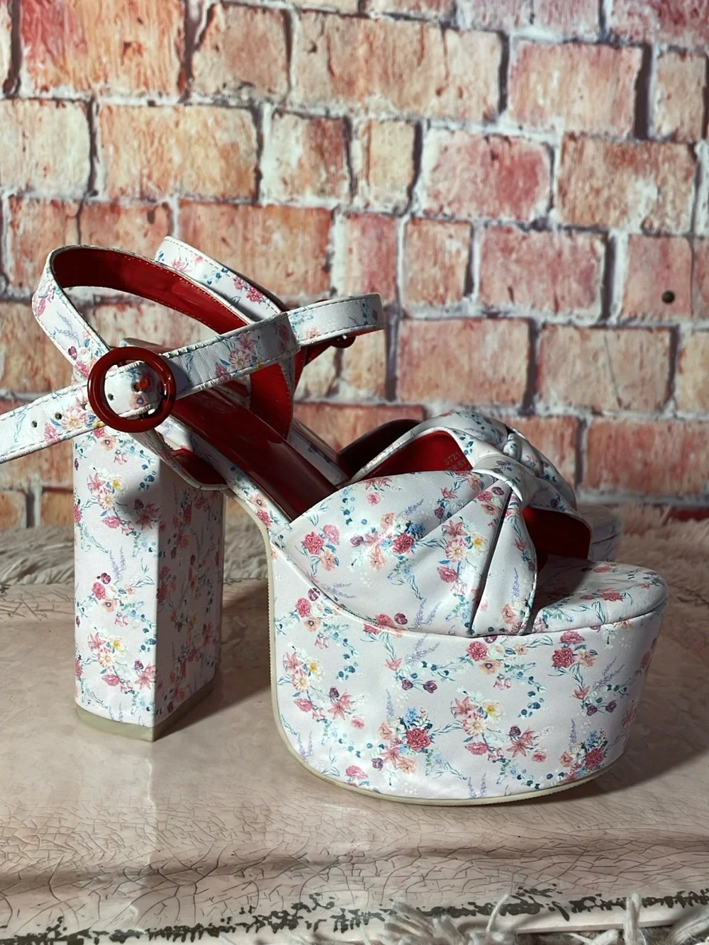 Sugar Thrillz Floral Bow Platform Sandals - White Floral